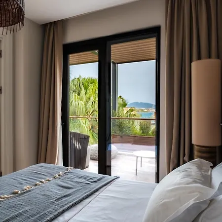 Apartment Luxury 5-star Seafront