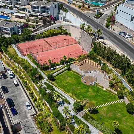 1-Bedroom Seafront Flat With Hotel Amenities Apartament *